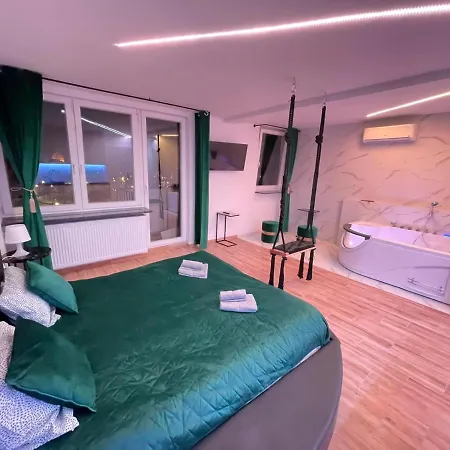Yourapart Jacuzzi Przy Zamku Krolewskim ורשה