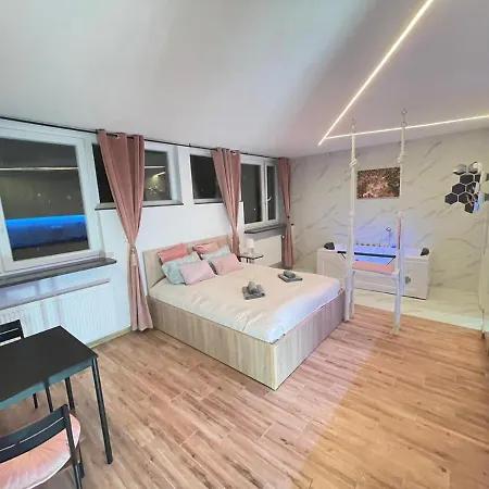 Yourapart Jacuzzi Przy Zamku Krolewskim * Варшава
