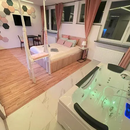 Yourapart Jacuzzi Przy Zamku Krolewskim * Варшава